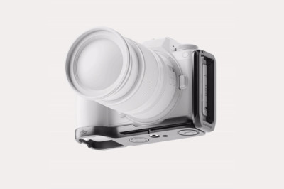 Peak Design’s modular Field Bracket has a finder tag built-in