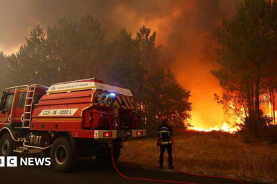 France evacuates 20,000 as wildfires spread in south-west