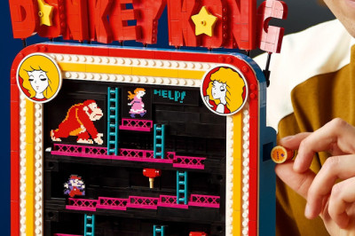 Lego’s Donkey Kong arcade machine lets Mario jump endless barrels — Miyamoto is reportedly happy