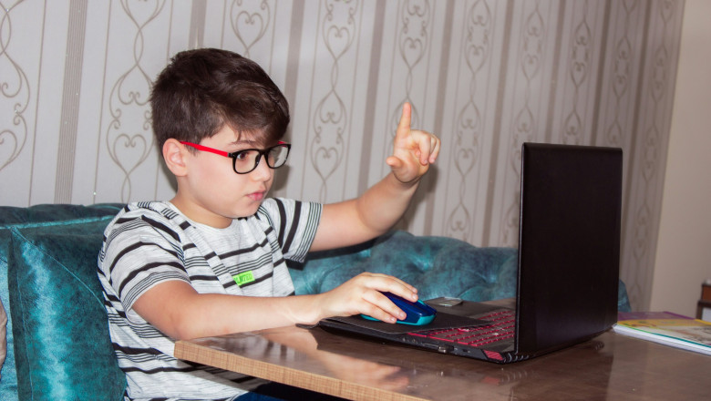 All 50 states have introduced bills to regulate digital media for kids. A new database tracks them