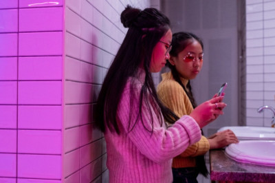 More than 80% of kids still using social media despite ban, new eSafety report finds