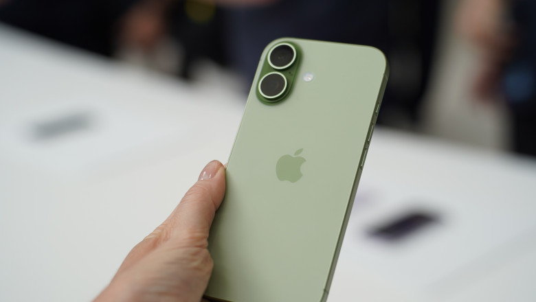 It looks like Apple’s iPhone 18 really will skip the fall launch this year